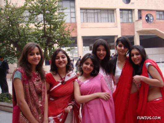 Lahore University Galz On Valentine Function