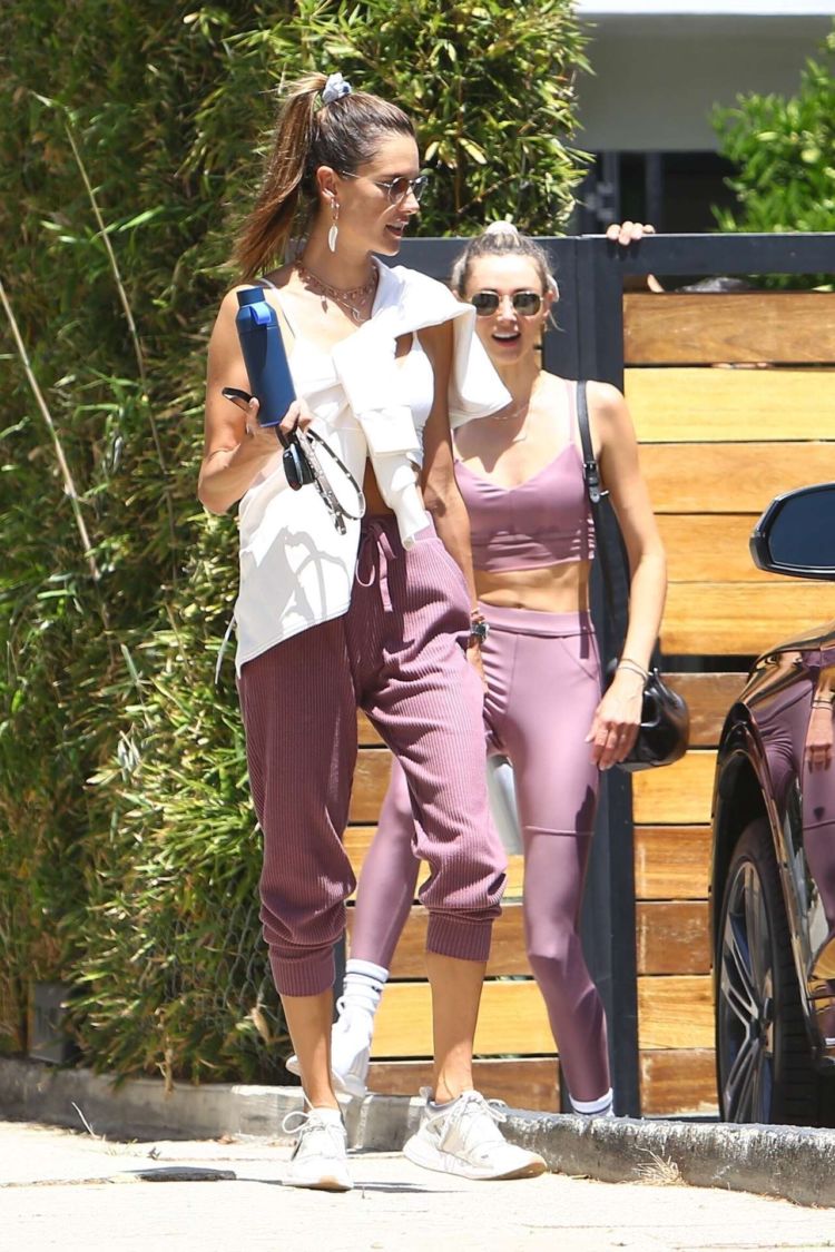 Alessandra Ambrosio Arriving For Her Workout Session In Los Angeles
