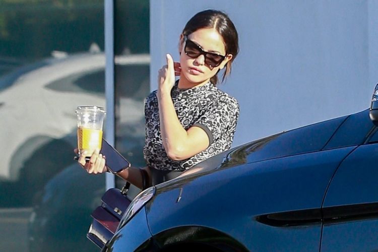 Eiza Gonzalez Spotted Out In Beverly Hills