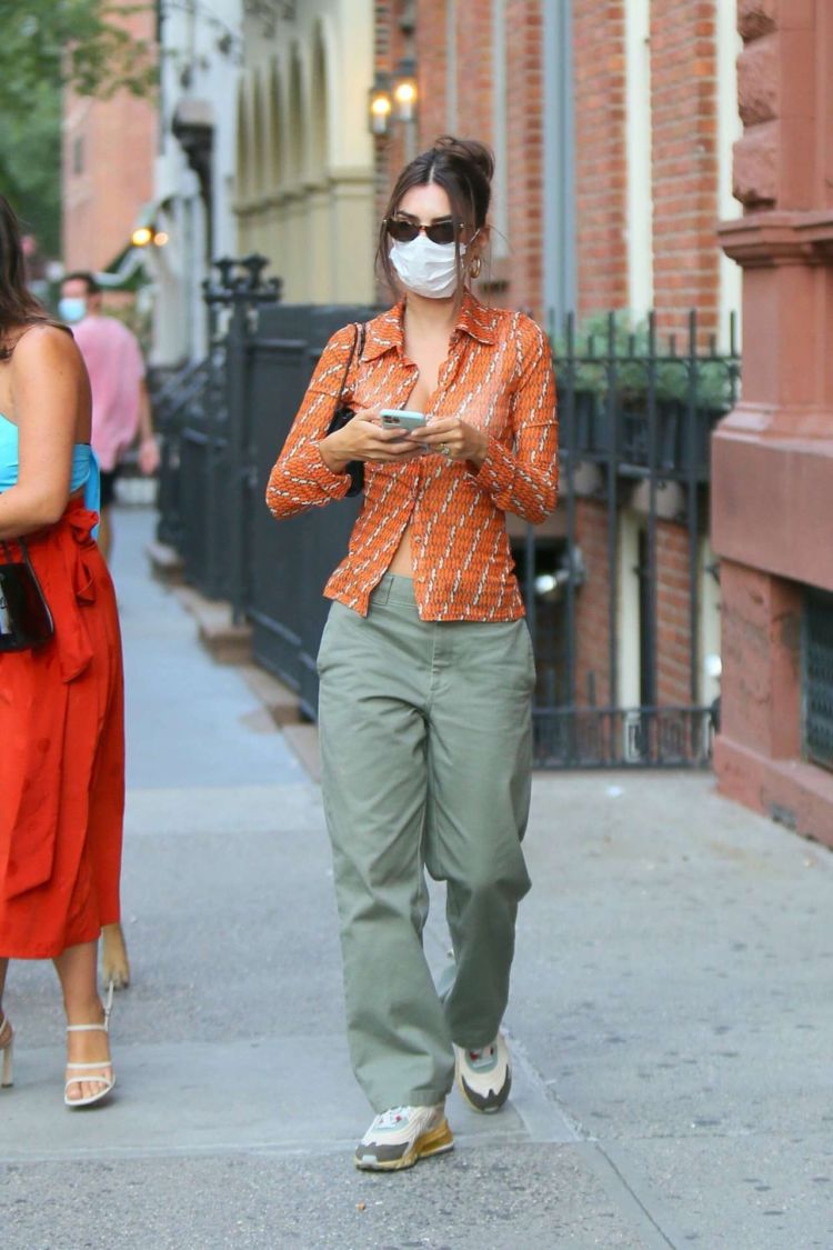 Emily Ratajkowski Spotted Walking Her Dog Out In New York