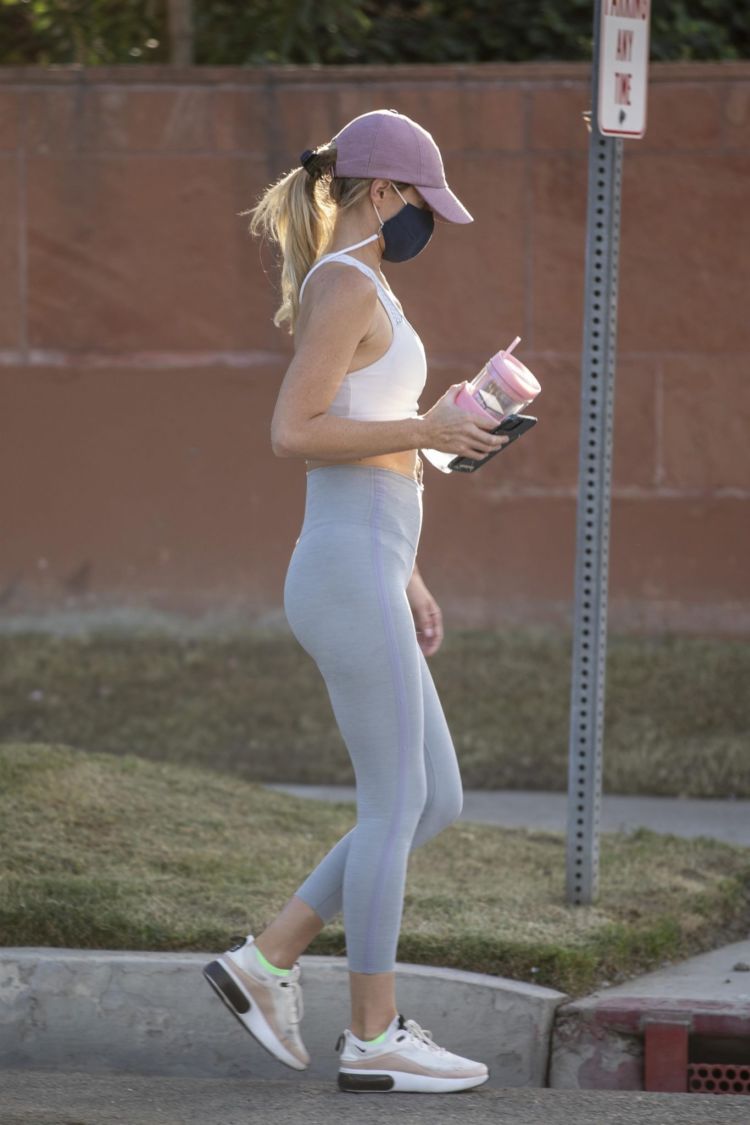 Hayley Roberts Walking In Leggings Out In Calabasas