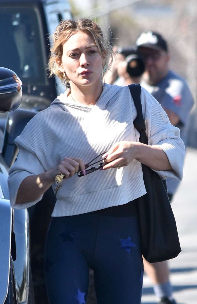 Hilary Duff Candids At Raw Junkies In Studio City