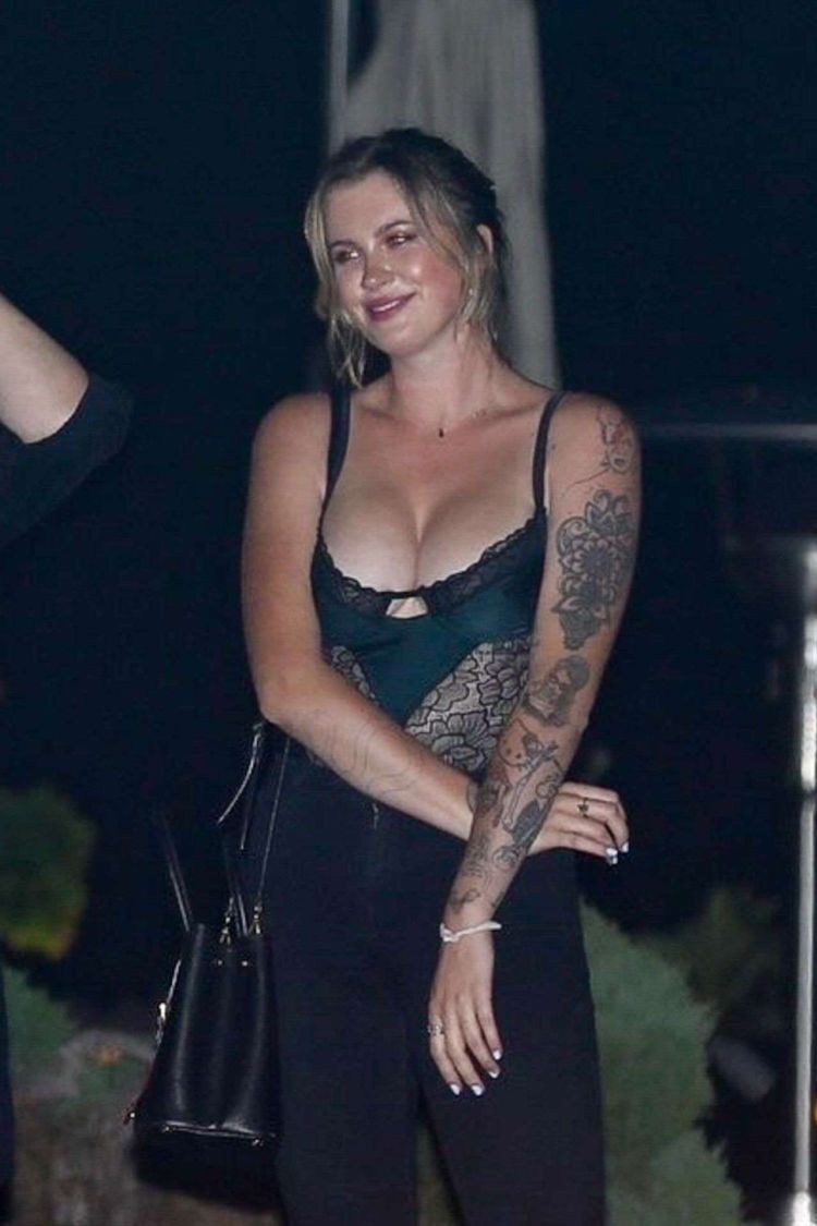 Ireland Baldwin Candids As She Leaves Nobu After Dinner With Friends