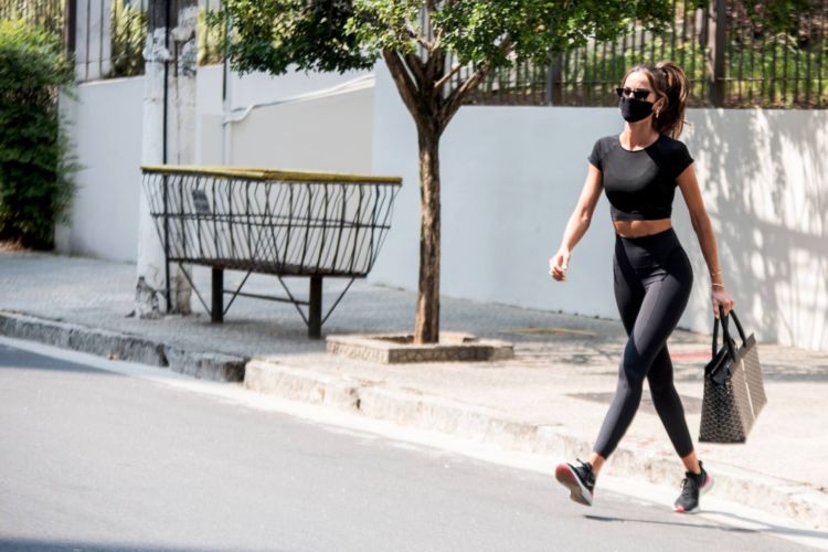 Izabel Goulart Spotted Out In Black Sporty Outfit In Sao Paulo