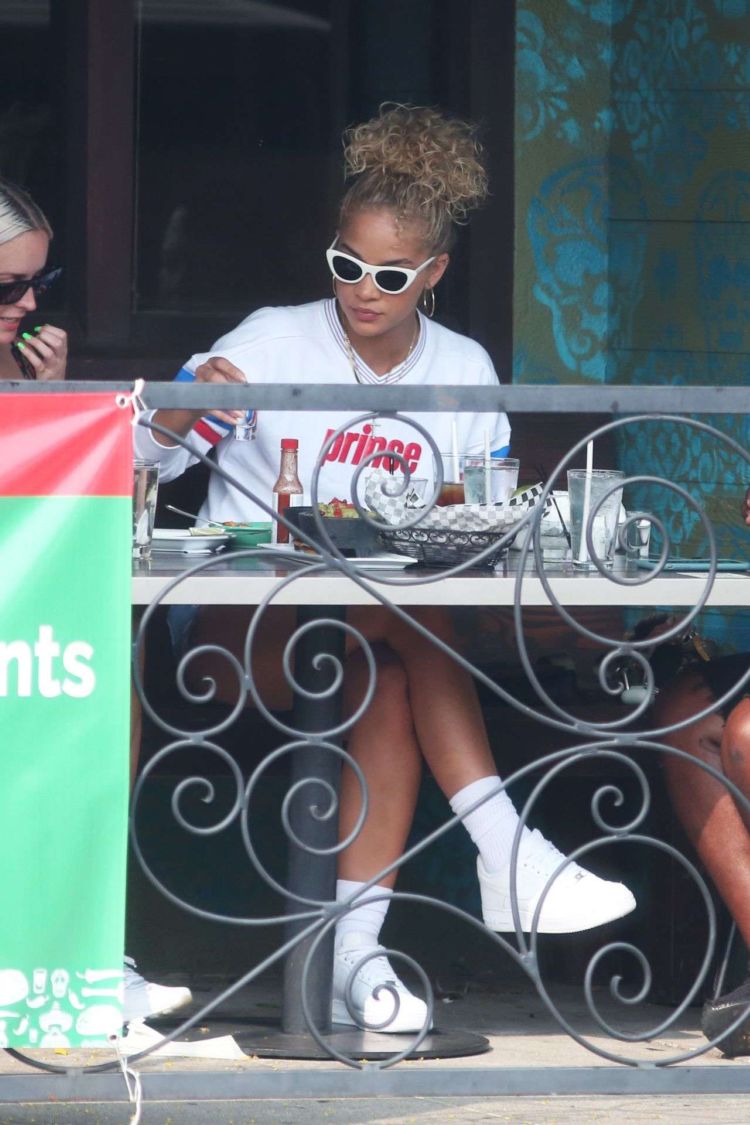 Jasmine Sanders Spotted In Shorts Out In Sherman Oaks
