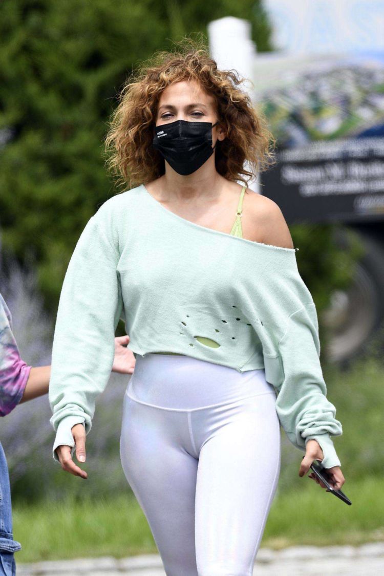 Jennifer Lopez Candids In Tight Leggings Out In Water Mill In NYC