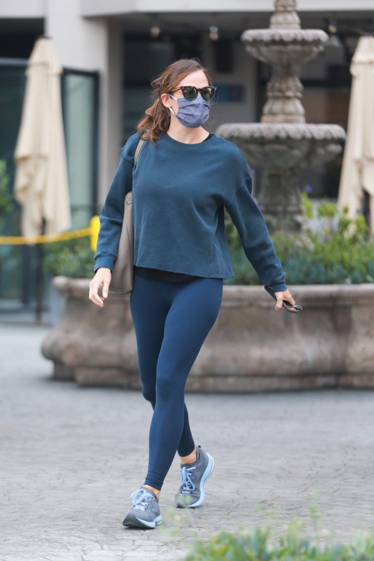 Jennifer Garner Candids In Tights At Alfred Coffee In Pacific Palisades