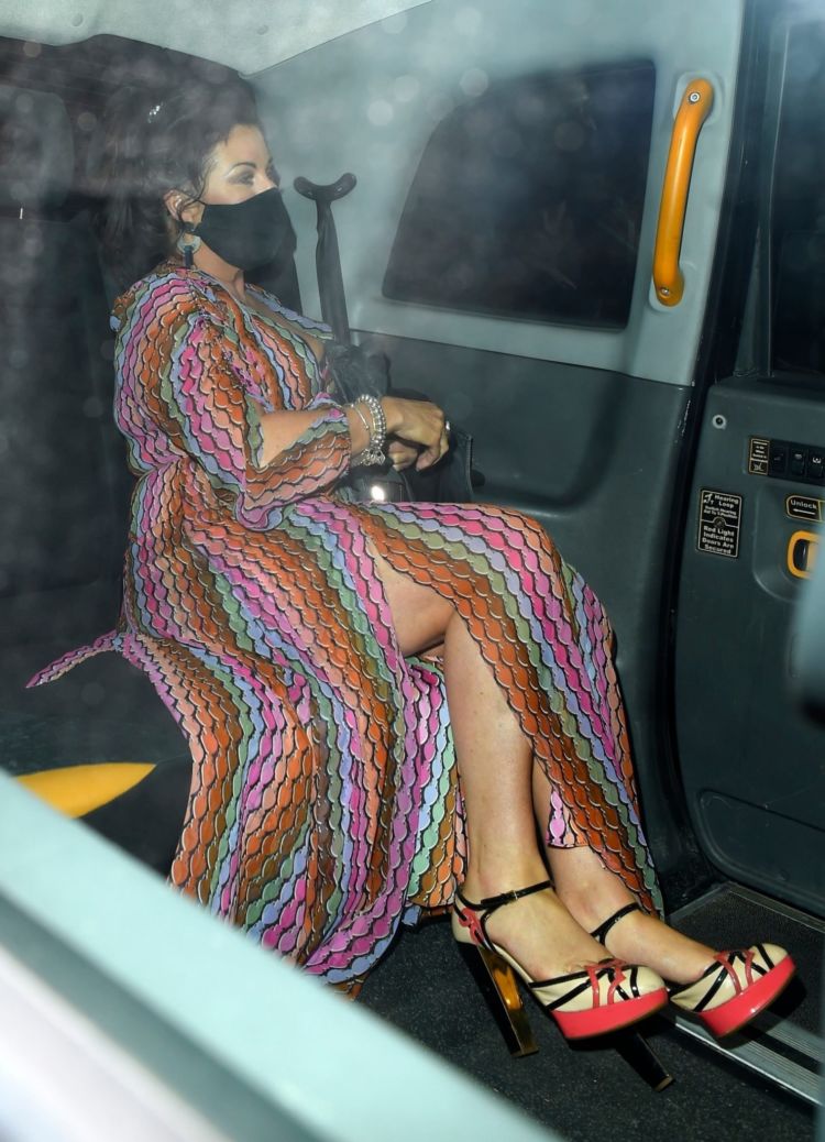 Jessie Wallace Goes Out For A Night Out In London