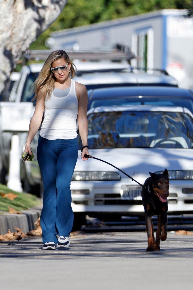 Kate Hudson Spotted Walking Her Dog In Pacific Palisades