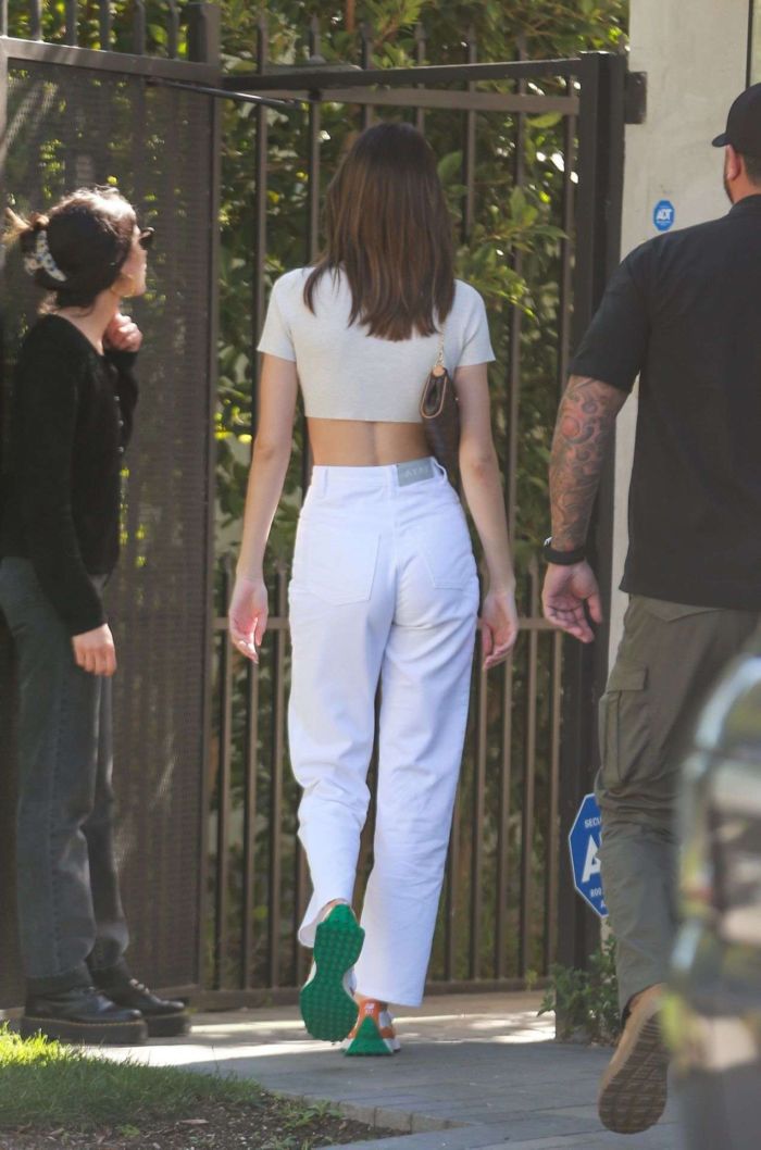 Kendall Jenner Spotted Going Out For Lunch At Croft Alley