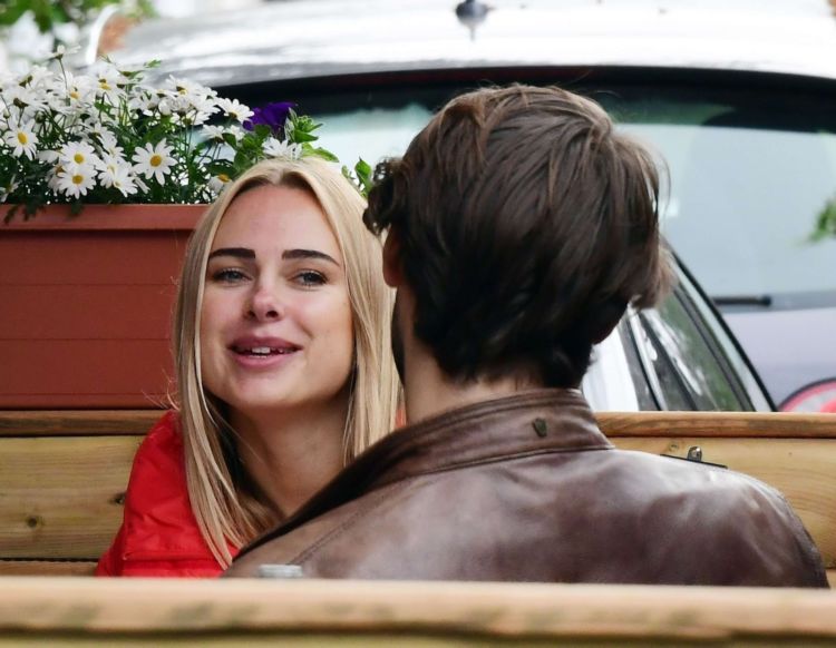 Pretty Kimberley Garner Out And About Candids In Notting Hill, London