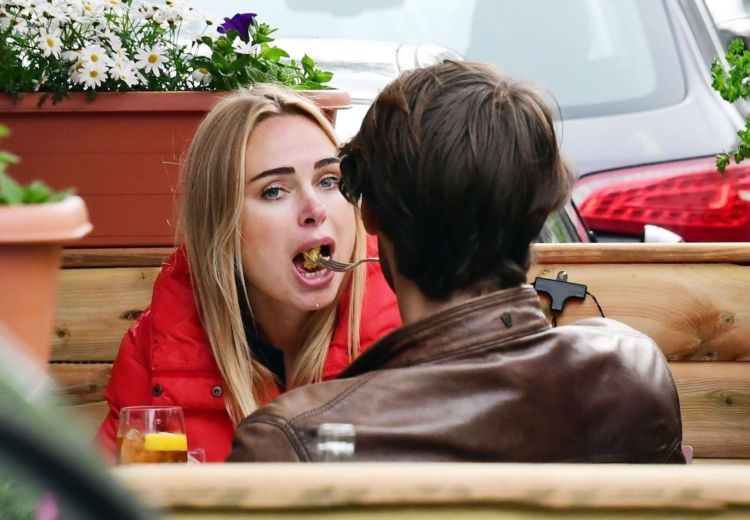 Pretty Kimberley Garner Out And About Candids In Notting Hill, London