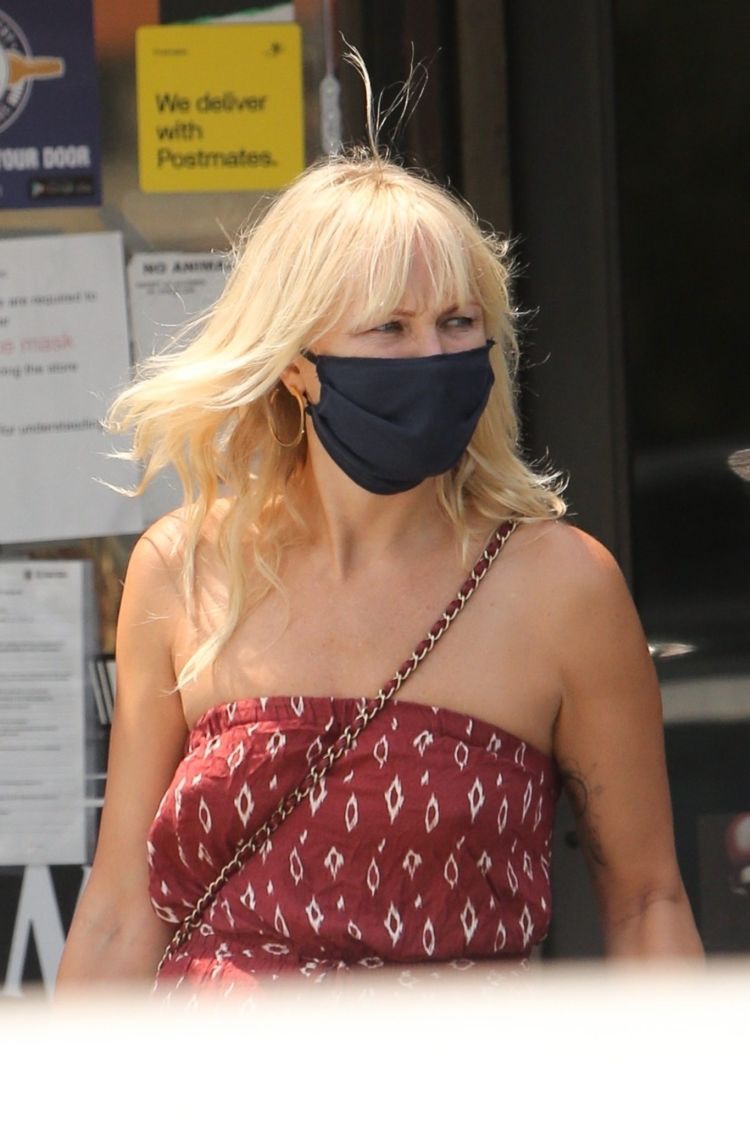 Malin Akerman Spotted Shopping Grocery In Los Angeles