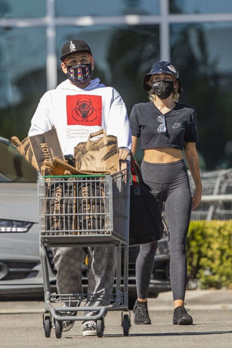 Miley Cyrus Spotted Grocery Shopping With A Friend In Calabasas