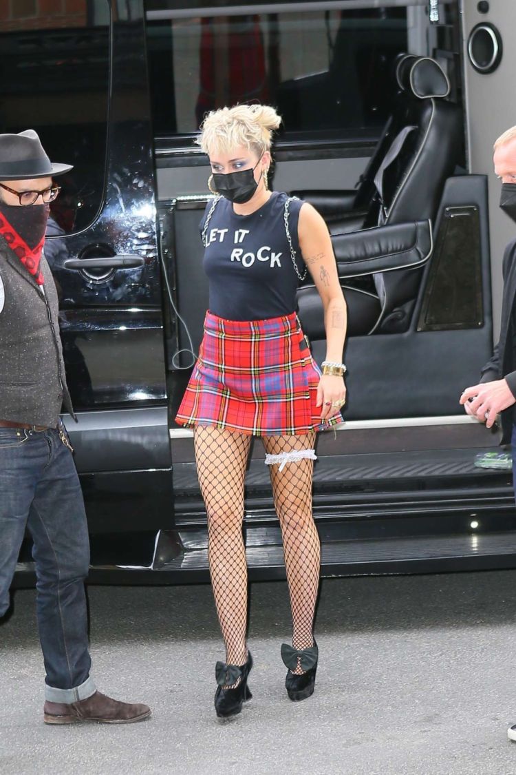 Miley Cyrus Candids While Returning To Her Hotel In New York