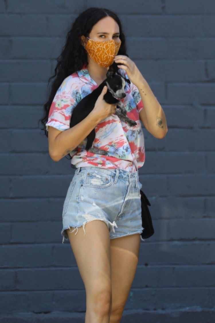 Rumer Willis Visits Healthy Spot Pet Shop With Her Puppy In Los Angeles