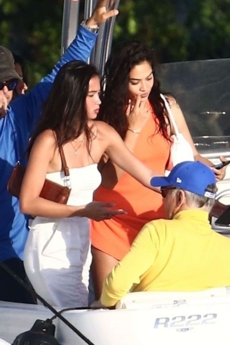 Sara Sampaio, Lais Ribero, Shanina Shaik And Jasmine Tookes At A Yacht Party At Miami Beach