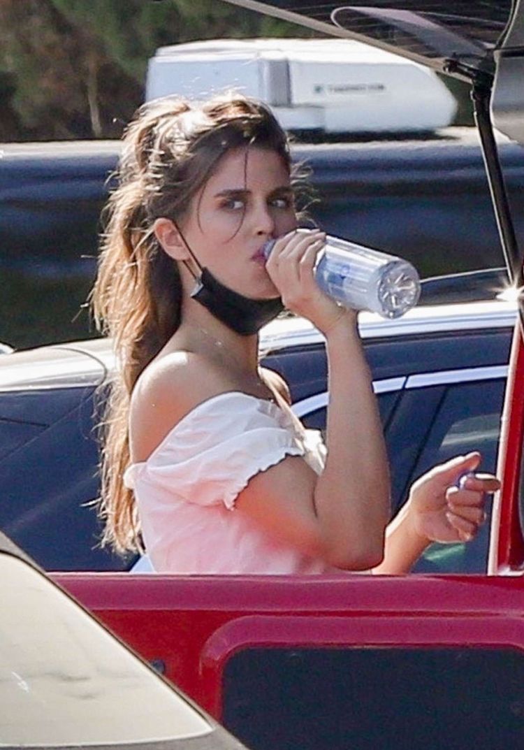 Sara Sampaio Spotted Outside Bristol Farms In Beverly Hills