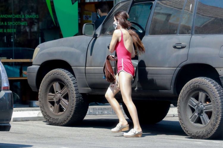 Pretty Scout Willis Spotted Outside Locali In Los Feliz