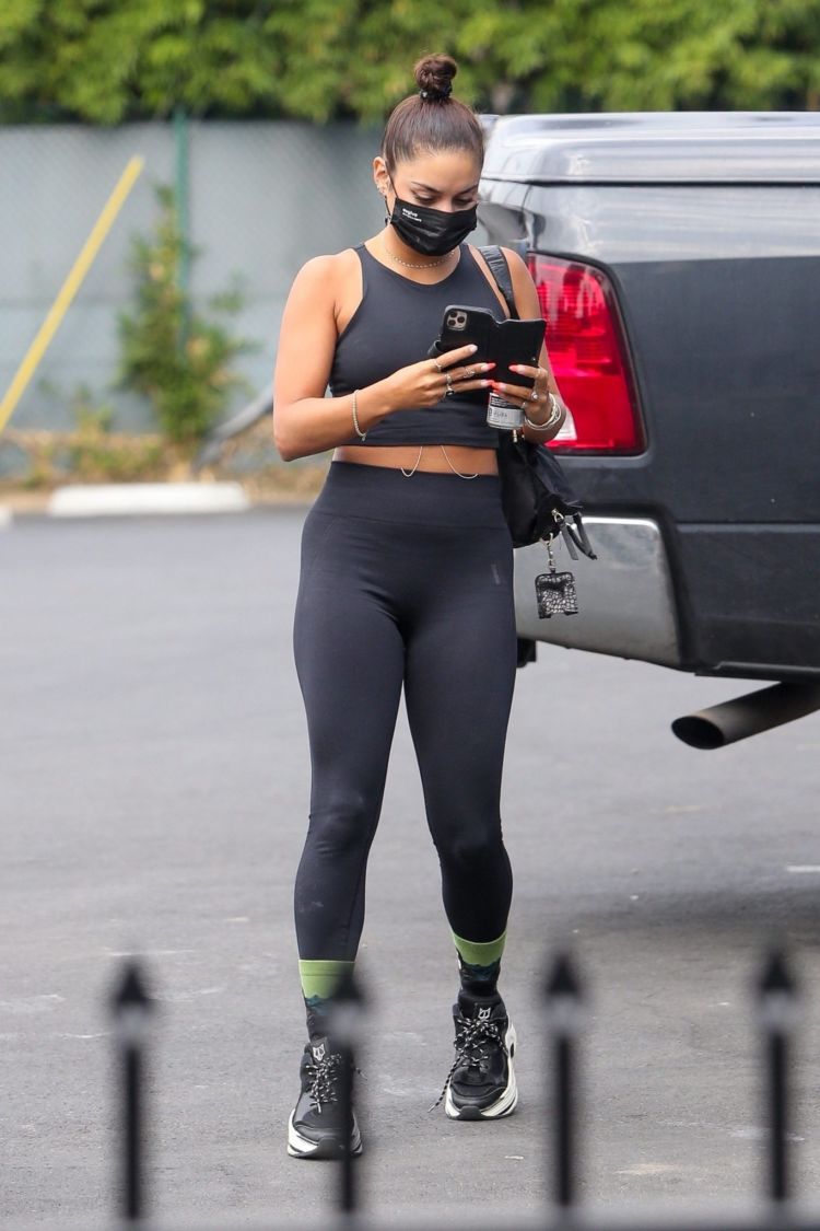 Vanessa Hudgens In A Black Sporty Outfit Outside The Gym In Hollywood