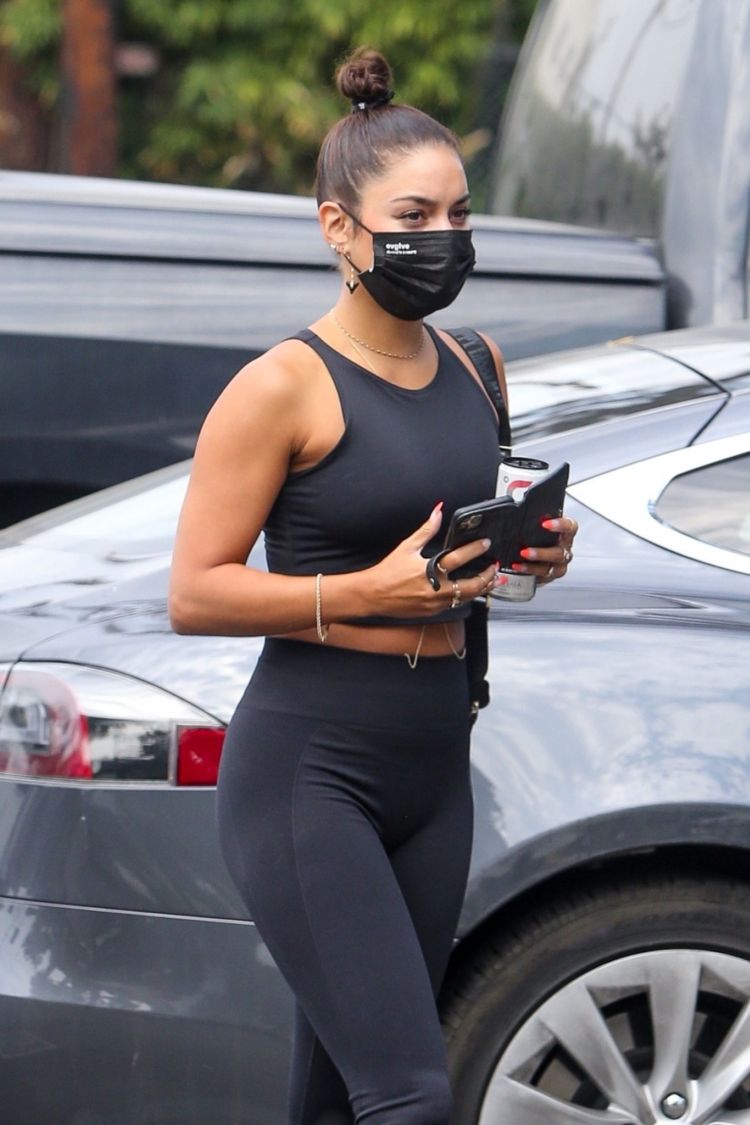 Vanessa Hudgens In A Black Sporty Outfit Outside The Gym In Hollywood