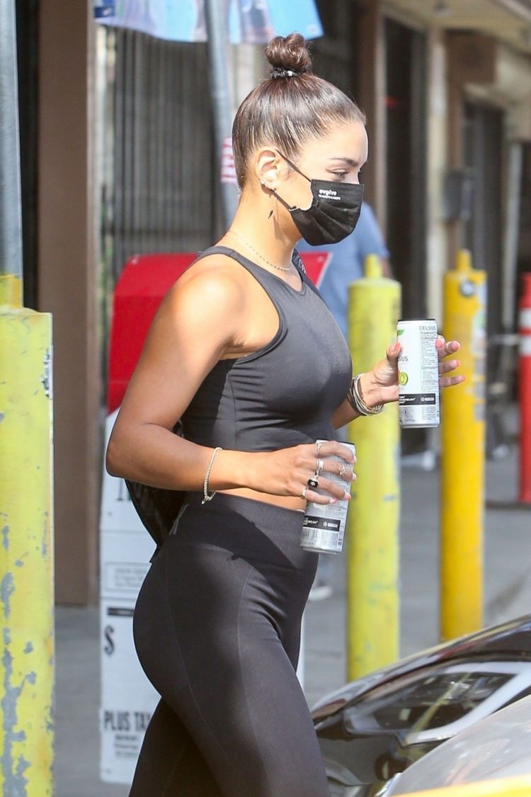 Vanessa Hudgens In A Black Sporty Outfit Outside The Gym In Hollywood