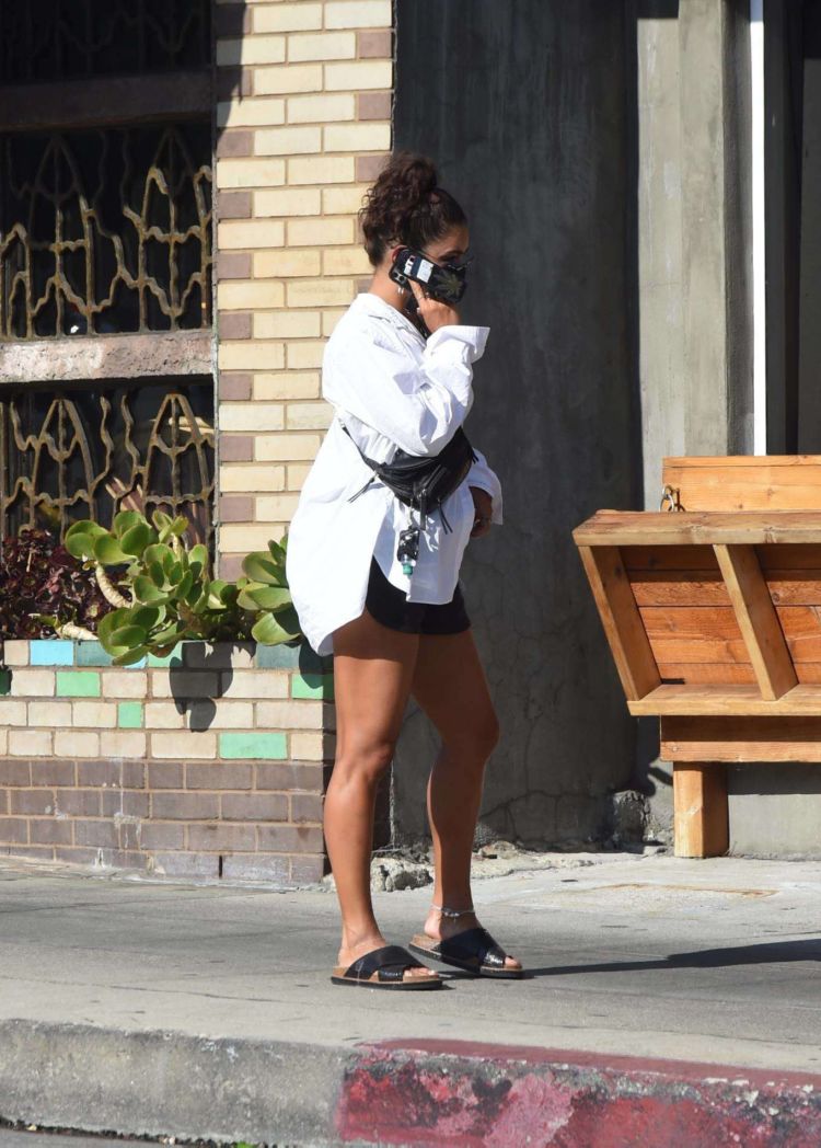 Vanessa Hudgens Goes Out For Lunch In Los Angeles