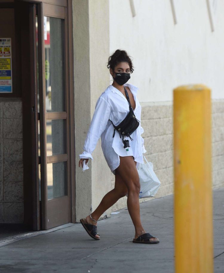 Vanessa Hudgens Goes Out For Lunch In Los Angeles