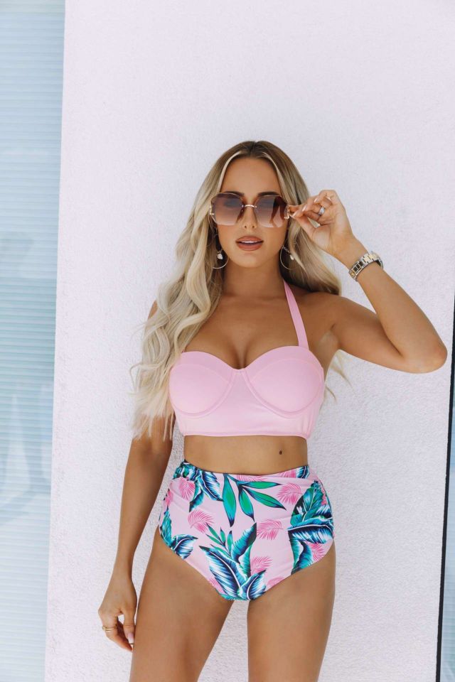 Gorgeous Amber Turner Showcasing SHEIN Collection 2021