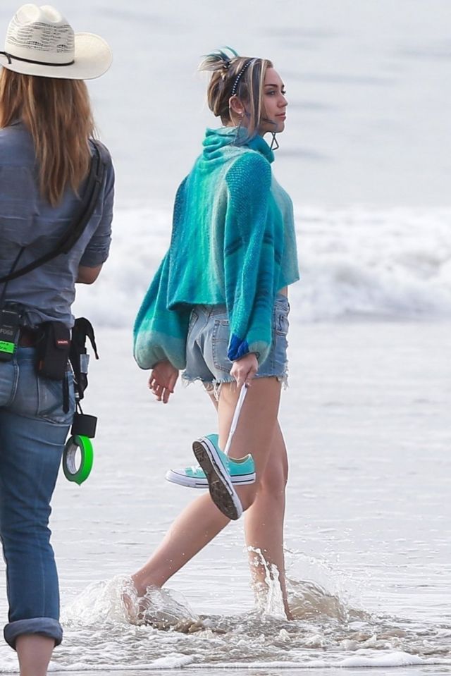 Miley Cyrus For Converse Photoshoot Candids In Venice Beach - Page 10