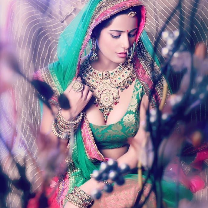 Poonam Pandey Latest Hot Photos Are Breaking The Internet