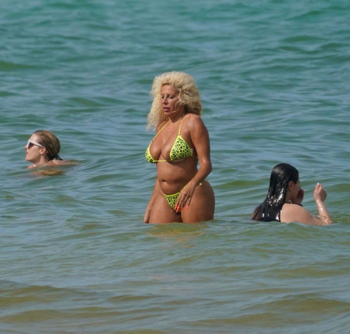 Afida Turner In A Tiny Yellow Bikini At Miami Beach