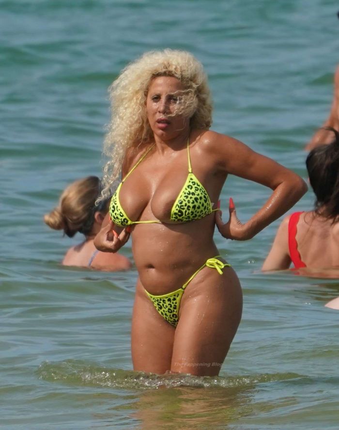 Afida Turner In A Tiny Yellow Bikini At Miami Beach