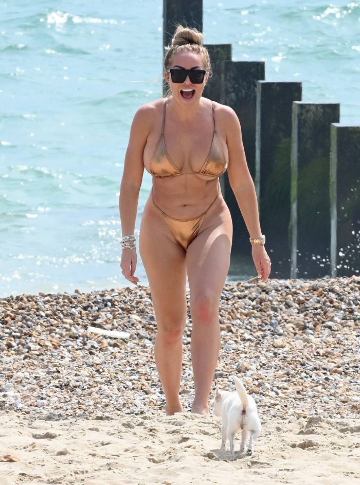 Aisleyne Horgan-Wallace Vacationing In Bikini On The Beach In Bournemouth