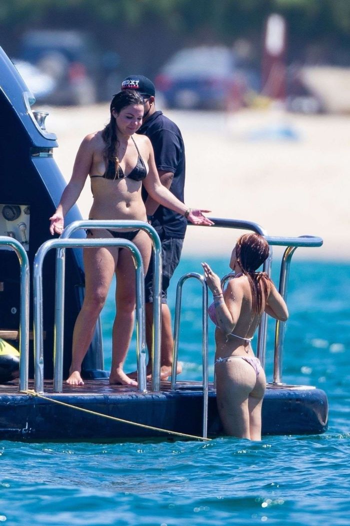 Bella Thorne And Benjamin Mascolo Vacationing On A Yacht In Cabo