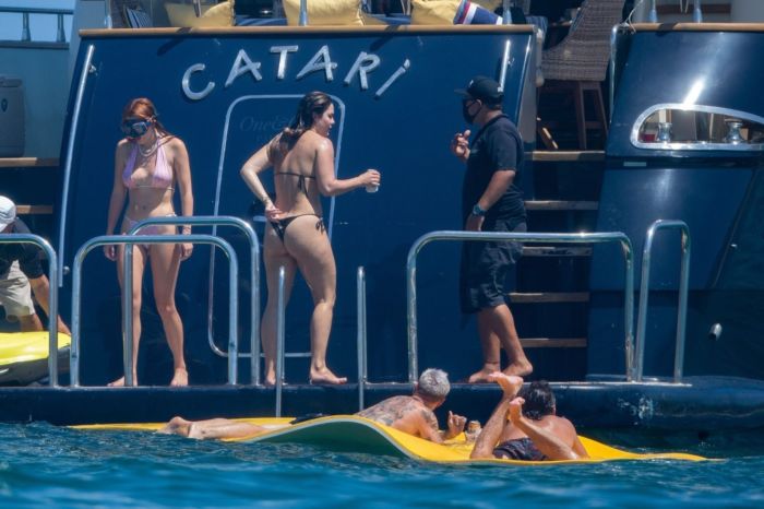 Bella Thorne And Benjamin Mascolo Vacationing On A Yacht In Cabo