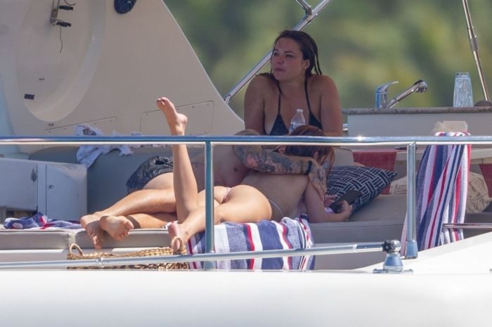 Bella Thorne And Benjamin Mascolo Vacationing On A Yacht In Cabo