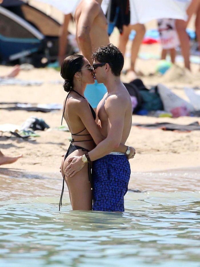 Brenda Santos Spotted In Bikini With Joey Essex Enjoying The Spanish Sunshine In Ibiza