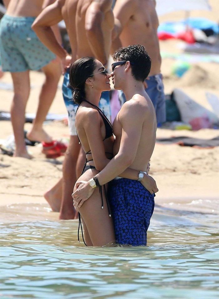 Brenda Santos Spotted In Bikini With Joey Essex Enjoying The Spanish Sunshine In Ibiza