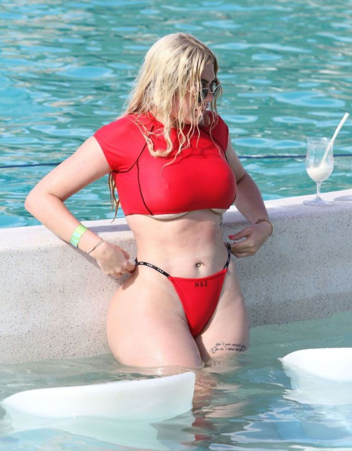Chloe Ferry Enjoying Her Vacation On The Beach In Thailand