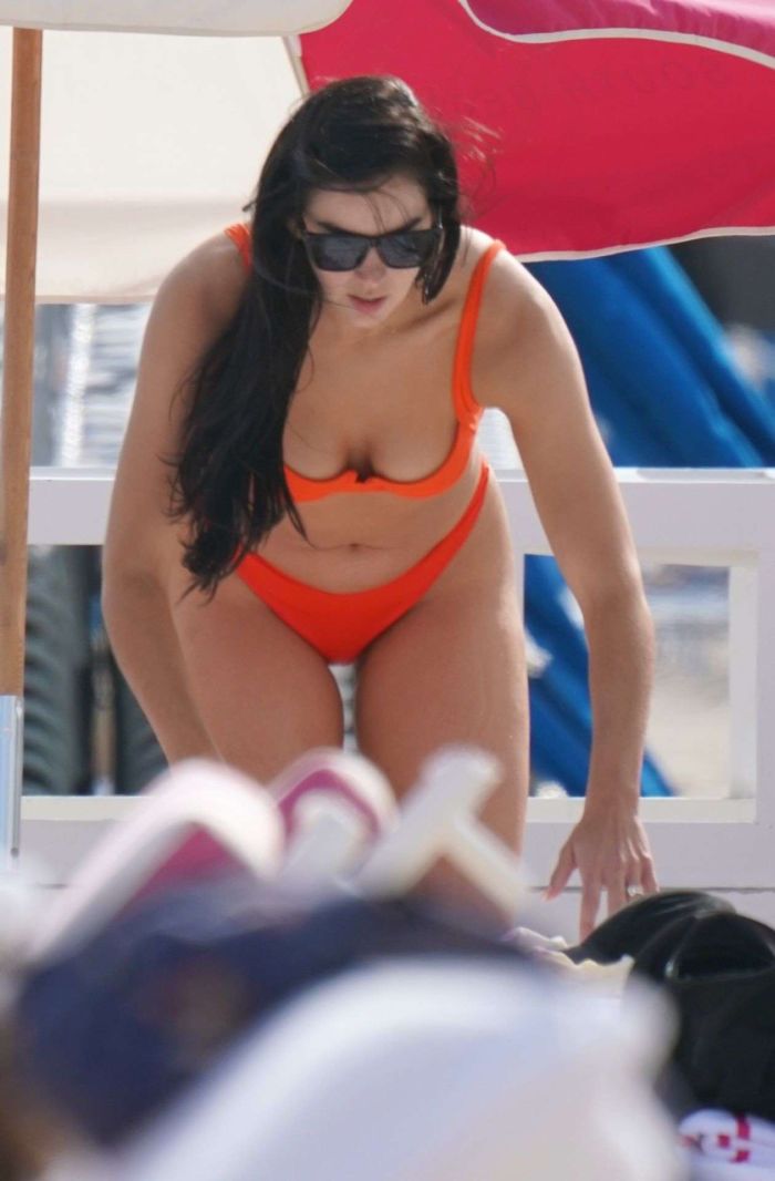 Claire Kittle In A Red Bikini At The Beach In Miami