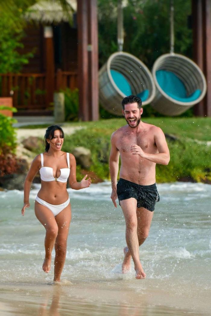 Fiona Wade In Bikini With Her Partner At The Beach In St Lucia