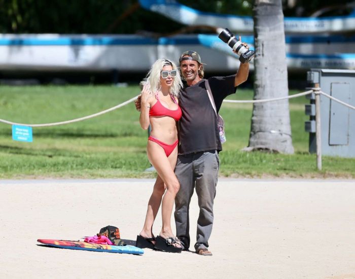Frenchy Morgan Posing In Bikini On The Beach In Hawaii
