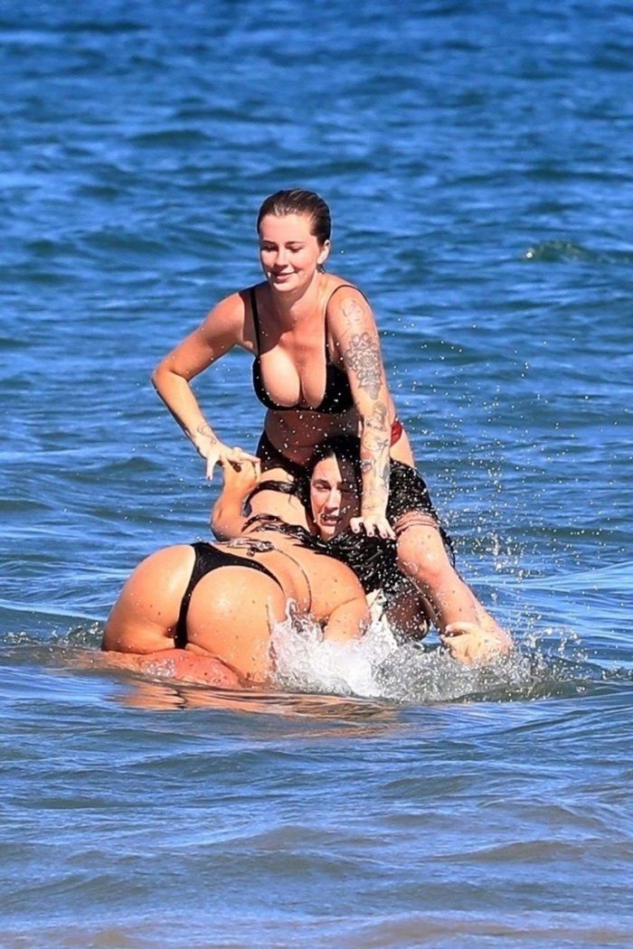 Ireland Baldwin Vacationing In A Mehandi Bikini On The Beach In Malibu
