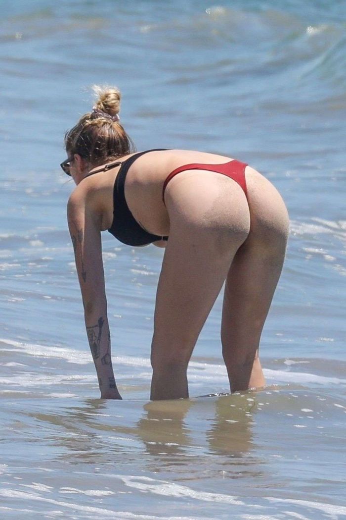 Ireland Baldwin Vacationing In A Mehandi Bikini On The Beach In Malibu