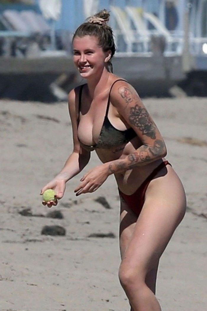 Ireland Baldwin In A Black Bikini On Beach In Malibu