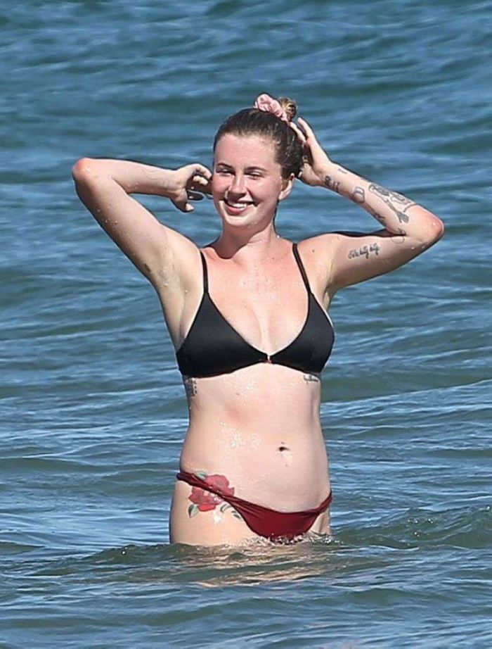 Ireland Baldwin In A Black Bikini On Beach In Malibu