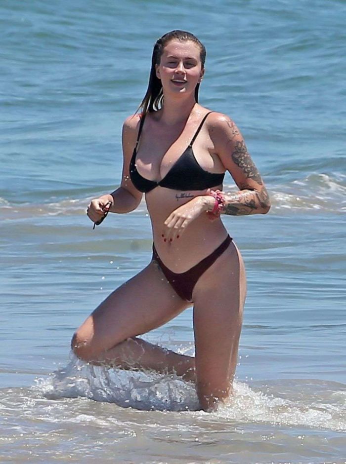 Ireland Baldwin In A Black Bikini On Beach In Malibu