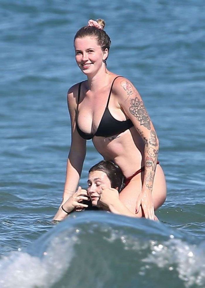 Ireland Baldwin In A Black Bikini On Beach In Malibu