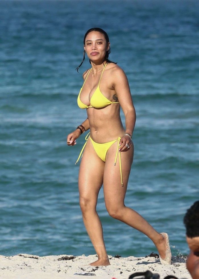 Jessica Ledon On A Romantic Holiday At Miami Beach